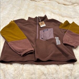 Men's Brand new Large Brown and goldish fleece pullover Sweater